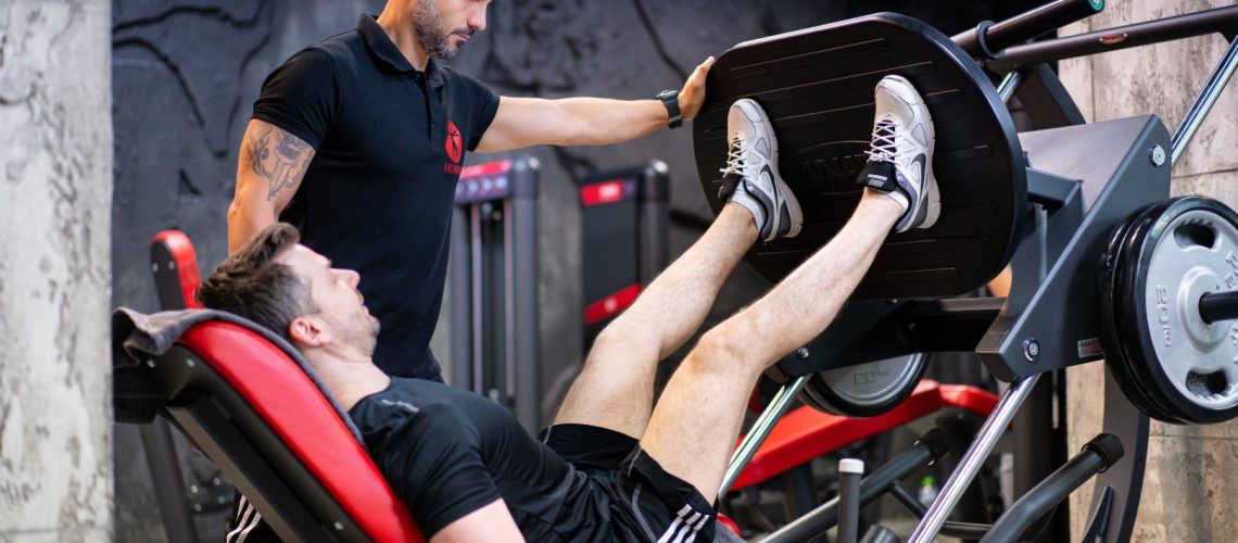 exercitii fitness cu evaluare posturala